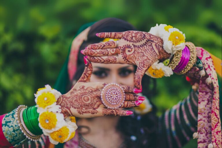 Mehndi Bridal Dresses in 2025;Classic Colors,Green, Yellow, Plus More for Mehndi Brides